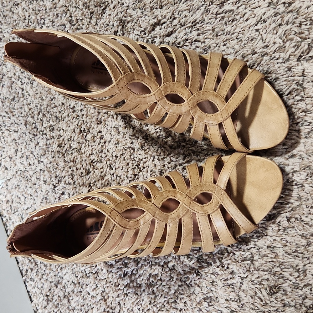Cliffs by White Mountain Wedge Sandal